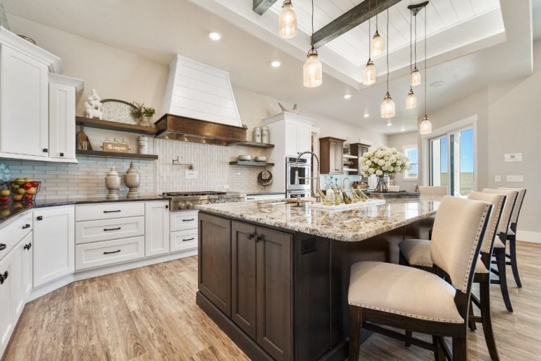 2020-parade-home-13