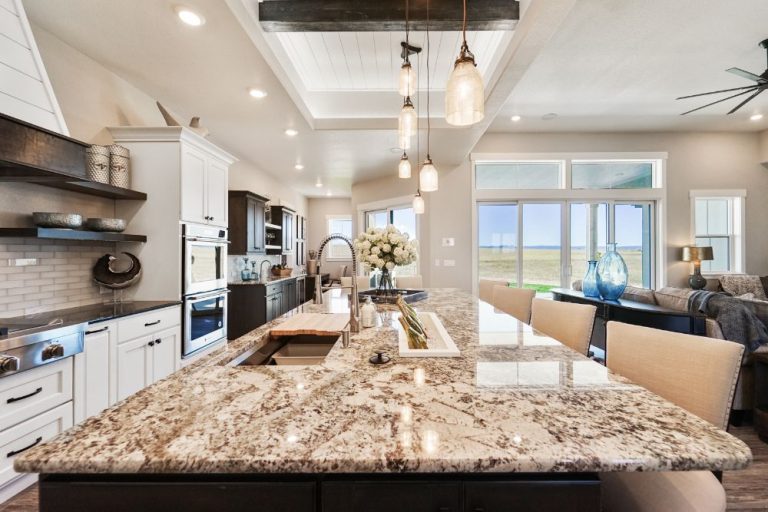 2020-parade-home-14