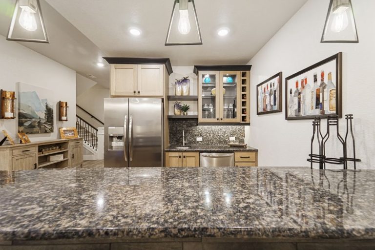 2020-parade-home-44